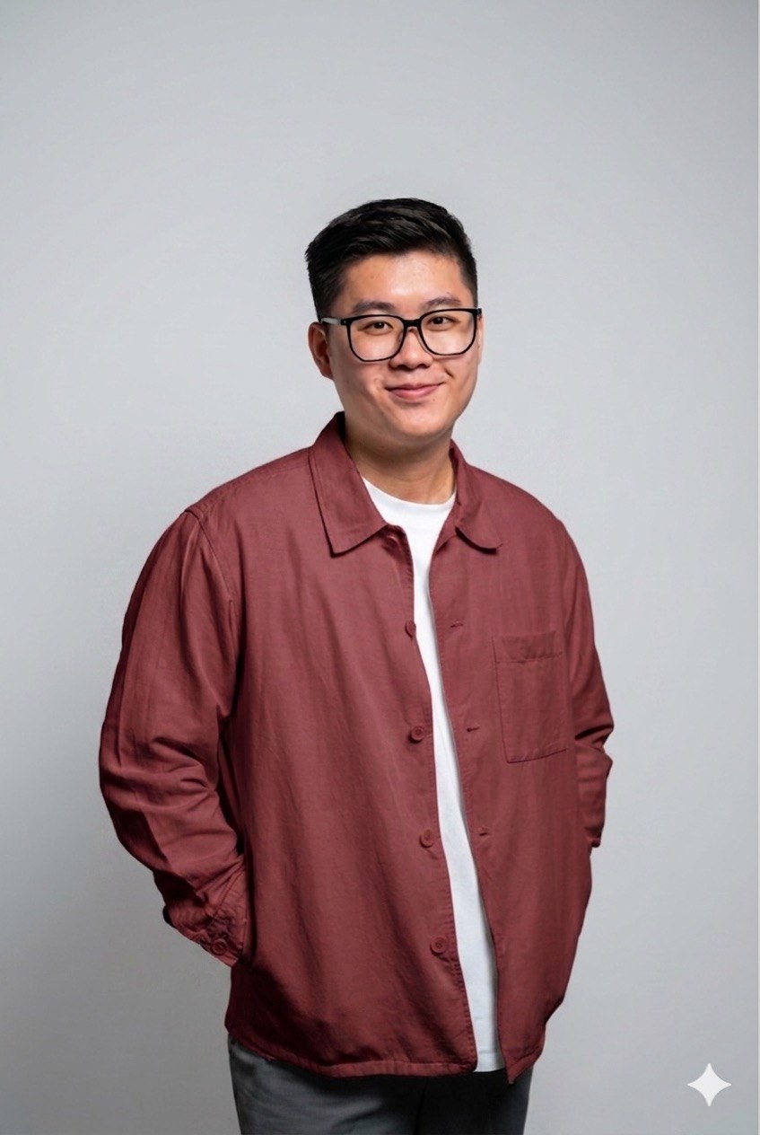 Ryan Wong coaching on a client sales floor